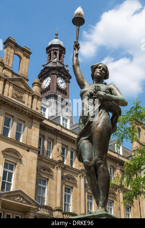 Statue, Old Post Office, Leeds City Square, West Yorkshire, England Stock Photo