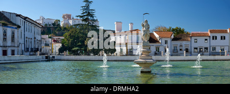 Portugal, the Alentejo, Estremoz, the Lago do Gadanha fountains with the statue of the grim reaper (a Gadanha) Stock Photo