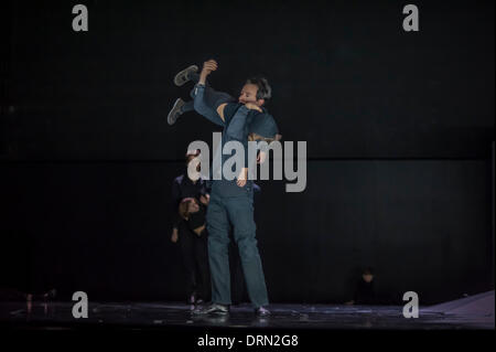 London, UK. 28th January 2014. Boris Charmatz's Musee de la dance in a production of enfant at Sadler's Wells, London. 28th January 2014. 10 adults and 14 children in the UK premier Credit:  Carole Edrich/Alamy Live News Stock Photo