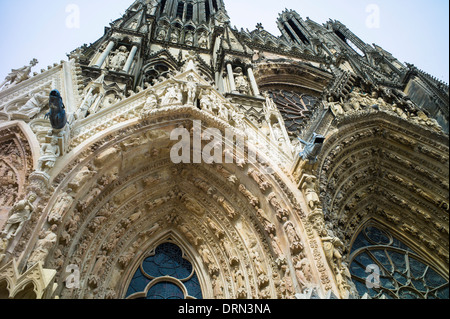 Statues cleaned during renovation and cleaning works at Reims Notre Dame Cathedral, Champagne-Ardenne, France Stock Photo