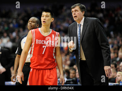 Dallas, Texas, USA. Jan 29, 2014: Houston Rockets point guard Jeremy Lin #7 speaks with Houston Rockets head coach Kevin McHale and finished with 18 points during an NBA game between the Houston Rockets and the Dallas Mavericks at the American Airlines Center in Dallas, TX Houston defeated Dallas 117-115 Credit:  Cal Sport Media/Alamy Live News Stock Photo