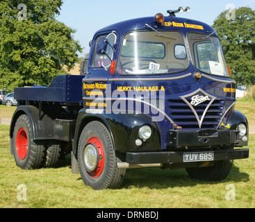 Foden S21 'Mickey Mouse' Timber Tractor, built in 1963 reg no YUV 685 Stock Photo