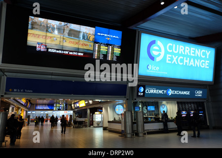 Departure boards at London Luton Airport Stock Photo, Royalty Free ...