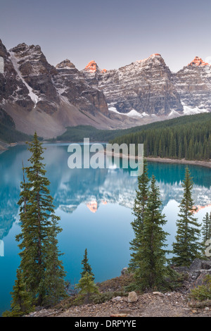 Moraine Lake in the Canadian Rockies, Banff National Park, Alberta, Canada. Stock Photo