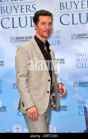 Matthew McConaughey bei FotoCall zu Dallas Buyers Club im Hotel Adlon in Berlin am 31.01.2014 - Foto: SuccoMedia / Ralf Succo Stock Photo