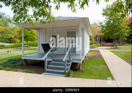 USA Mississippi MS Miss Tupelo Elvis Presley birthplace home birth - exterior of the original childhood home house Stock Photo