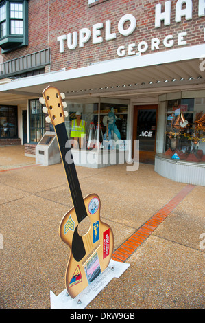 USA Mississippi MS Miss Tupelo downtown birth place birthplace home of Elvis Presley Hardware store Stock Photo