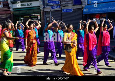 Parade through Forest Gate East London, to celebrate the 25th Anniversary of the East London SKS Swaminarayan Temple Stock Photo