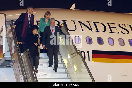 New Delhi, India. 04th Feb, 2014. German President Joachim Gauck (R) and his partner Daniela Schadt (R) are greeted by chief of protocol Ruchira Kamboj (L) at the Indira Gandhi airport in New Delhi, India, 04 February 2014. Gauck travelled to India for an official six day visit. Photo: Wolfgang Kumm/dpa/Alamy Live News Stock Photo