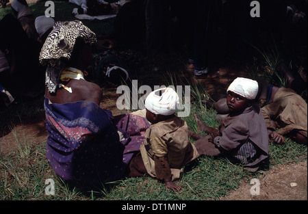 Rwandan refugees in Burundi April 1994 Stock Photo