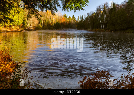 Fall colours at Oxtongue Rapids in Muskoka Stock Photo