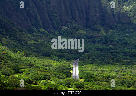 H3 Highway surrounded by jungle on Oahu Island, Hawaii Stock Photo