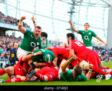 Dublin, Ireland. 08th Feb, 2014. Ireland celebrate scoring a try during the RBS 6 Nations match between Ireland and Wales at the Aviva Stadium, Dublin Credit:  Action Plus Sports/Alamy Live News Stock Photo