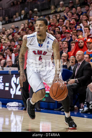 Dallas, Texas, USA. 9th Feb, 2014. Cincinnati Bearcats forward Justin ...