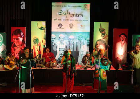 Premchand Rangasala, Patna, Bihar, India, 09th February 2014. Baul Fakirs, the International Sufi Singers from West Bengal enthral audience at Premchand Rangasala during concluding night of first Sufi Sutra festival on winter evening for ‘World Peace’. Credit:  Rupa Ghosh/Alamy Live News. Stock Photo