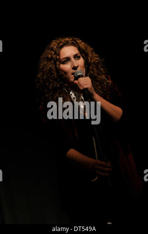 Estrella Morente performing at the Apolo escenario Stock Photo