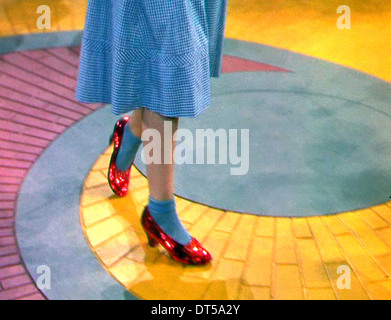 DOROTHYS RUBY SLIPPERS THE WIZARD OF OZ (1939) Stock Photo