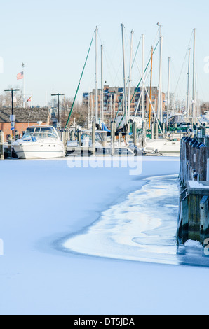 The waterfront in Annapolis, frozen over during the 2014 Polar Vortex Stock Photo