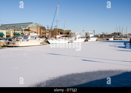 The waterfront in Annapolis, frozen over during the 2014 Polar Vortex Stock Photo