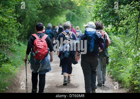 Walkers on the Winchcombe Way, Cotswolds, UK Stock Photo