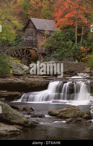 A historic grist mill building on the banks of Glade Creek in West Virginia. Stock Photo