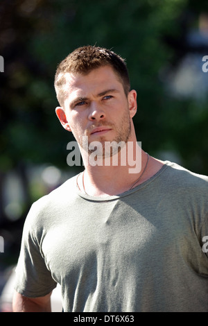 Chris Hemsworth Red Dawn 12 Stock Photo Alamy