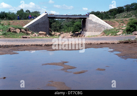 bridge-construction-ulundi-region-kwazulu-natal-south-africa