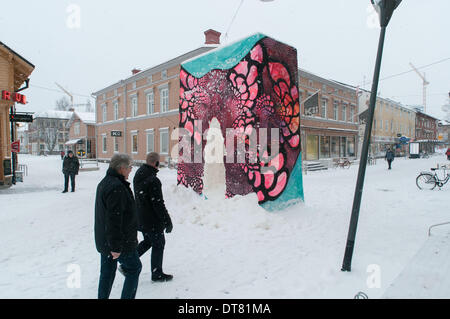 Umea, Vasterbotten, Sweden. 1st Feb, 2014. 1 February 2014, Umea, Sweden: The northern Swedish city of Umea prepares for its innauguration as the 2014 Culture Capital of Europe. City streets and squares have been decked out with Ice sculptures, slides along with all manner of highly idiosyncratic displays and artworks. © Rob Schoenbaum/ZUMA Wire/ZUMAPRESS.com/Alamy Live News Stock Photo