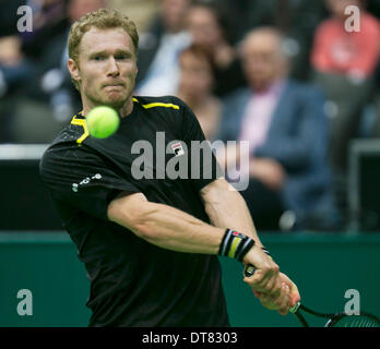 Dmitry Tursunov(RUS) in action against Grigor Dimitrov(BUL) Credit:  Henk Koster/Alamy Live News Stock Photo