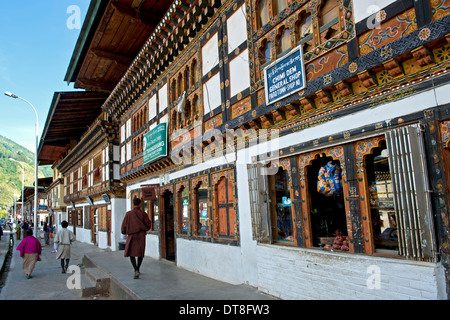 Main streets with shops in the centre of Paro, Bhutan Stock Photo