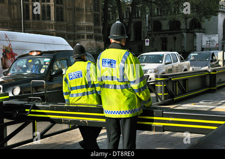 Metropolitan policemen, Westminster, London, England, UK Stock Photo