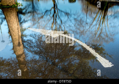 River Thames Marlow Bucks UK flooded due to abnormal wind and rainfall February 2014 Credit:  PCJones/Alamy Live News Stock Photo