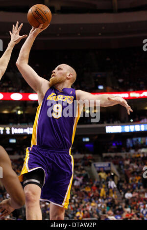 February 7, 2014: Los Angeles Lakers center Chris Kaman (9) goes up for the shot during the NBA game between the Los Angeles Lakers and the Philadelphia 76ers at the Wells Fargo Center in Philadelphia, Pennsylvania. The Lakers won 112-98. (Christopher Szagola/Cal Sport Media) Stock Photo
