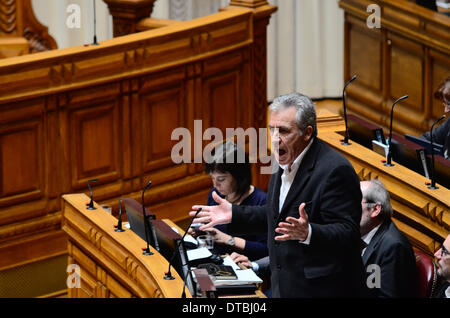 Jerónimo de Sousa, General Secretary of the Portuguese Communist Party, questioned the Government on economic growth and on unemployment.  Prime Minister of slowdown and no growth Stock Photo