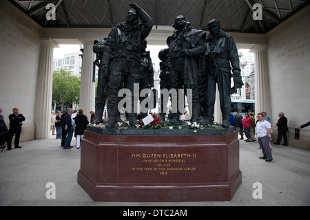 The RAF (Royal Air Force) Bomber Command memorial in Green Park Stock Photo