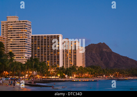 Evening light over Diamond Head and Waikiki Beach, Honolulu, Oahu, Hawaii Stock Photo