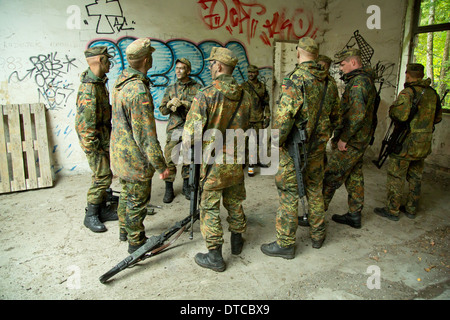 Illkirch- Grafenstaden, France, soldiers of JgBtl 291 at a Uebungseinheit Stock Photo