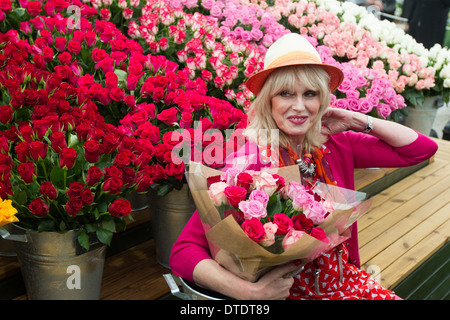 Chelsea Flower Show Joanna Lumley Stock Photo