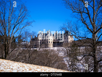 George Vanderbilt Biltmore Mansion, Rear View, Snow on ground, winter, snowy scene built 1895 Stock Photo