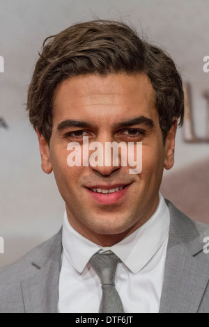 Elyas M'Barek & Karoline Herfurth signed 20x30cm Foto