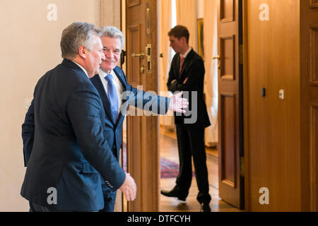 Berlin, Germany. 17th Feb 2014. German President Joachim Gauck receives his Swiss counterpart President Aleksander Kwasniewski in Schloss Bellevue for  bilateral conversation.  Goncalo Silva/Alamy live news Stock Photo