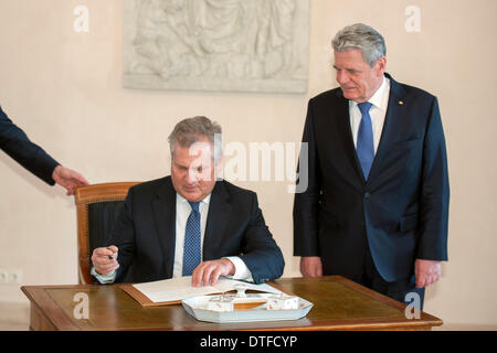 Berlin, Germany. 17th Feb 2014. German President Joachim Gauck receives his Swiss counterpart President Aleksander Kwasniewski in Schloss Bellevue for  bilateral conversation.  Goncalo Silva/Alamy live news Stock Photo