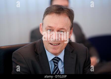 Berlin, Germany. 17th Feb, 2014. SPD party leadership meeting at Willy Brandt Haus in Berlin. / Picture: Thomas Oppermann (SPD), Lider of the SPD Parliamentary Group. Credit:  Reynaldo Paganelli/NurPhoto/ZUMAPRESS.com/Alamy Live News Stock Photo