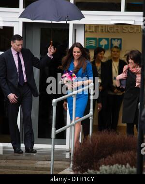 Ealing, UK. 14th Feb, 2014. The Duchess of Cambridge, Kate Middleton, opens the ICAP Art Room at Northolt High School in Ealing. Art Room is a charity that provides art as therapy to children in Oxford and London of whom Her Royal Highness is the Patron. © Pete Lusabia/NurPhoto/ZUMAPRESS.com/Alamy Live News Stock Photo