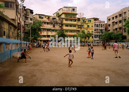 Urban city life in Kolkata Calcutta in West Bengal in India in South Asia. Lifestyle Street People Children Childhood Travel Wanderlust Stock Photo
