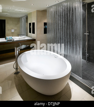 Bathroom in the Hilton Hotel, Liverpool, Merseyside. Stock Photo