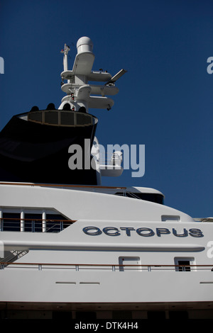 Octopus Super Yacht moored in Canary Wharf London 24 July 2012. Stock Photo