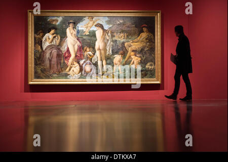 Hamburg, Germany. 20th Feb, 2014. A man looks at the painting by Anselm Feuerbach 'The Judgement of Paris' from 1870 (oil on canvas) in the exhibition 'Feuerbach's Muses - Lagerfeld's Models' in the Kunsthalle in Hamburg, Germany, 20 February 2014. The exhibition compares the neo-classical paintings of Anselm Feuerbach (1829-1880) and the photographs of fasion designer Karl Lagerfeld. Photo: MAJA HITIJ/dpa/Alamy Live News Stock Photo