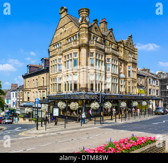 The famous Bettys Cafe Tea Rooms, Parliament Street, Harrogate, North Yorkshire, England, UK Stock Photo