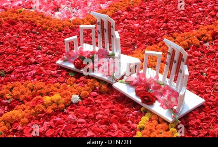 Dhaka, Bangladesh. 20th February 2014. Replica of the Cental Shaheed Minar  is seen  on the occasion of International Mother Language Day, in Dhaka. The gathering marks 60 years since police fired at thousands of protesters at a university in Bangladesh demanding that Bengali be declared the state language. The deaths marked the start of a nearly two-decades-long struggle for Bangladesh which ended in victory in the 1971 independence war with Pakistan Stock Photo